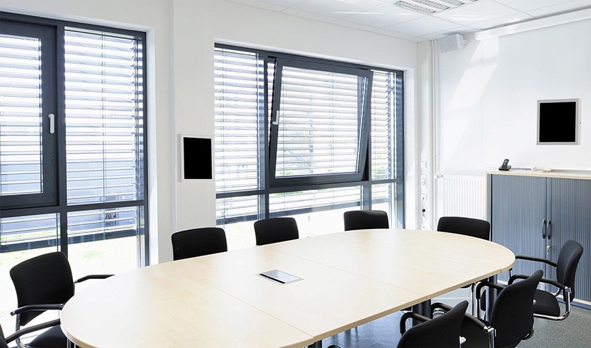 Подавитель микрофонов, подслушивающих устройств и диктофонов 