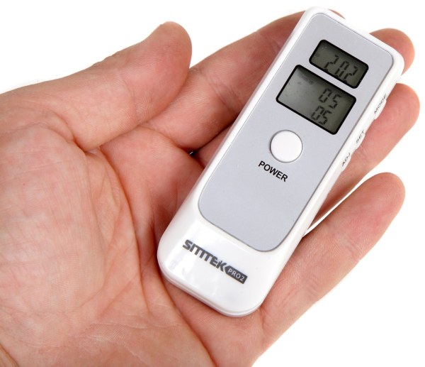 Алкотестер SITITEK PRO2 обладает карманными размерами 